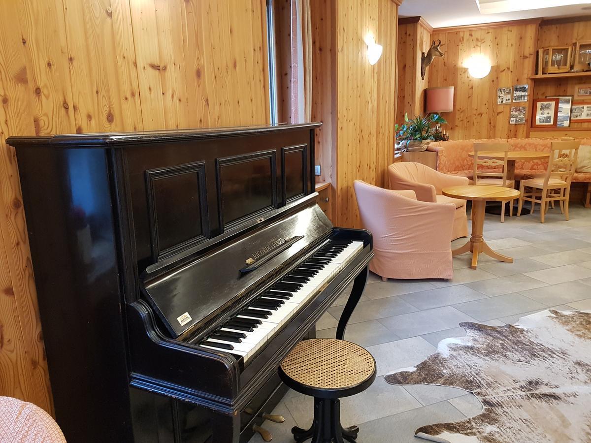 Hotel Pedretti Branzi Ngoại thất bức ảnh